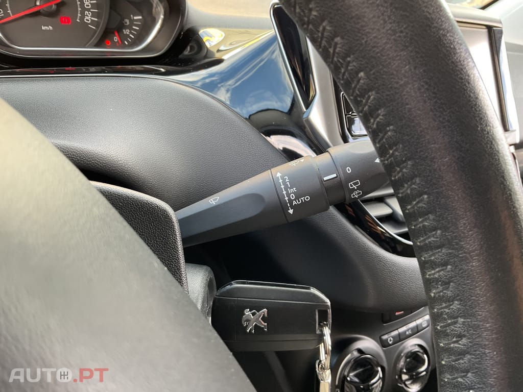 Peugeot 208 1.2 VTi Active