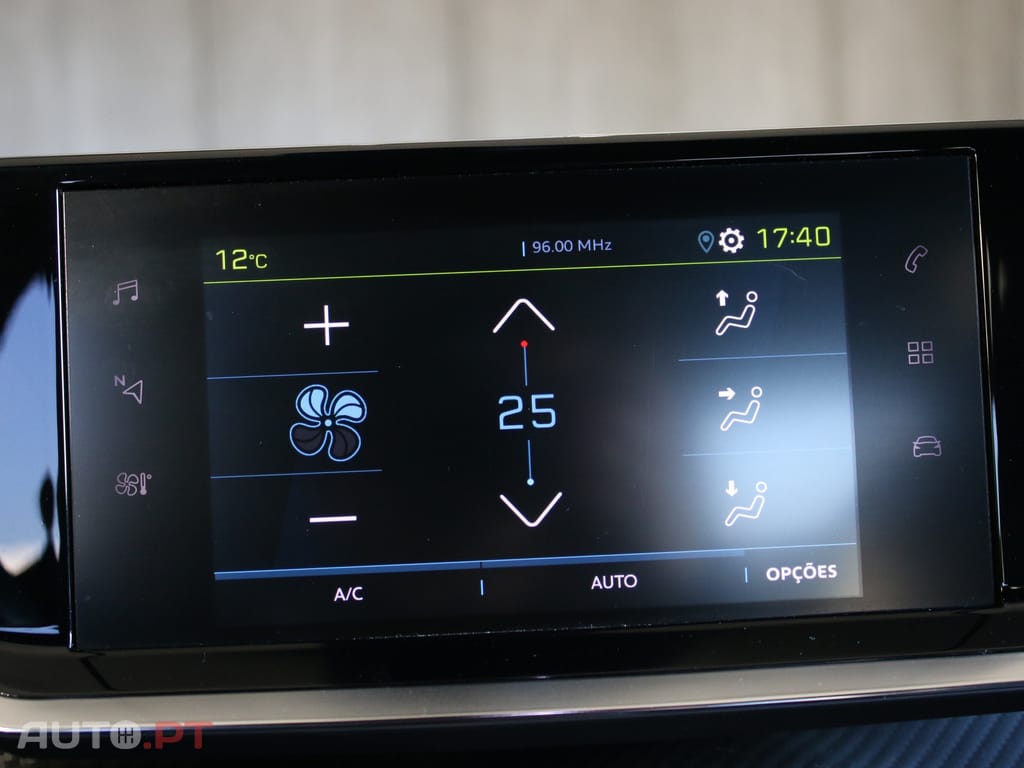 Peugeot E-2008 Allure