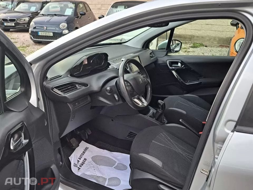 Peugeot 208 1.4 HDi Active