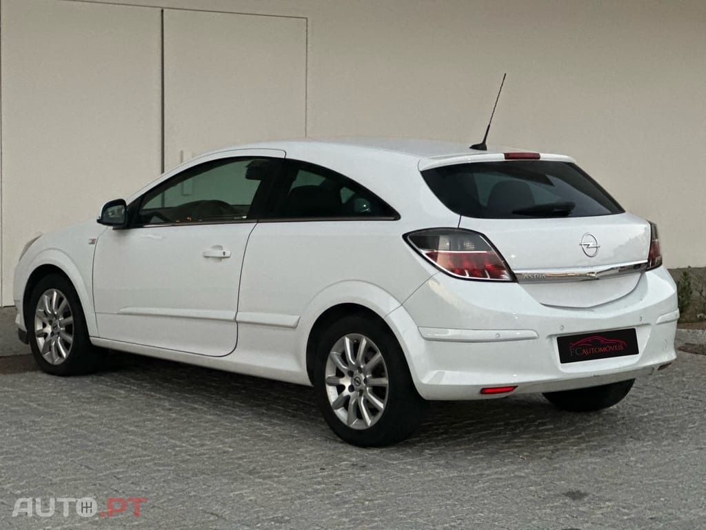 Opel Astra GTC 1.7 CDTI DPF Sport
