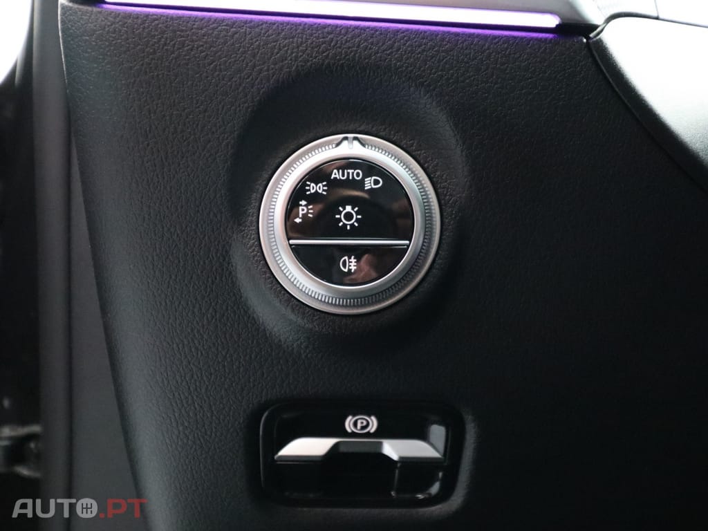 Mercedes-Benz C 300 e T 9G-TRONIC AMG Line