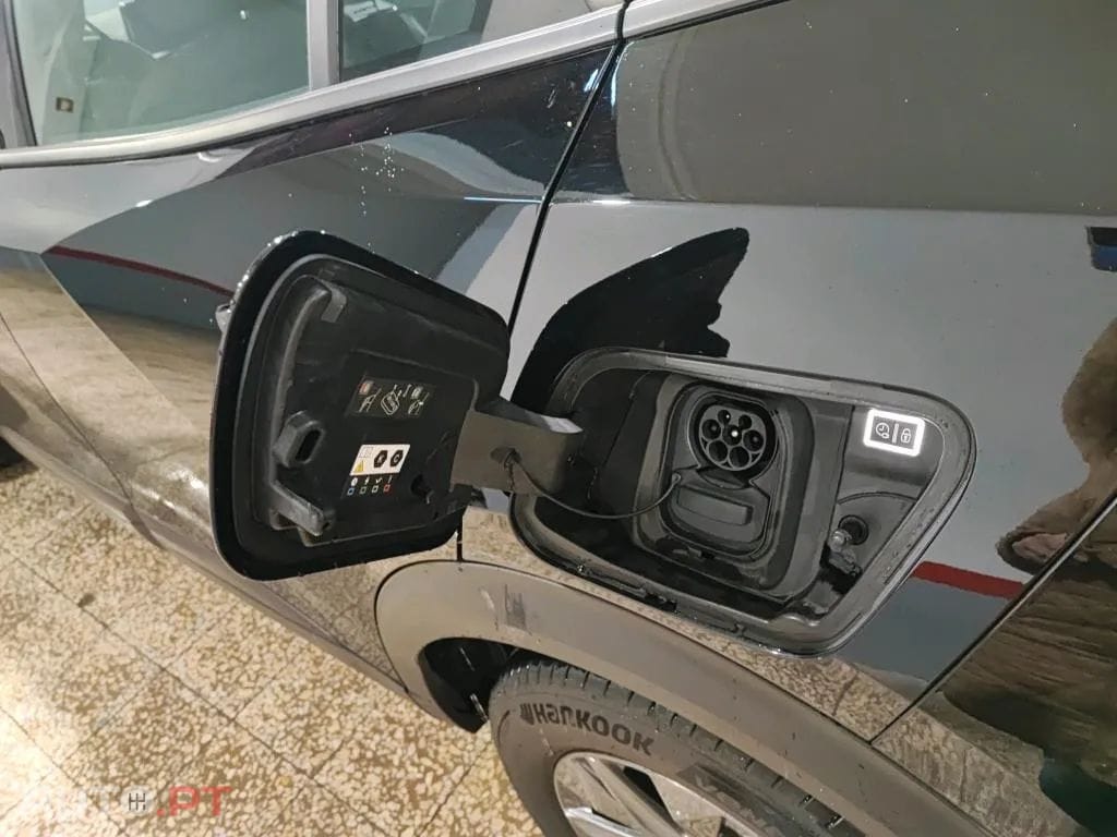 Peugeot E-2008 50 kWh Active Pack