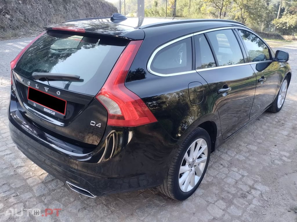 Volvo V60 2.0 D4 Momentum Eco Geartronic