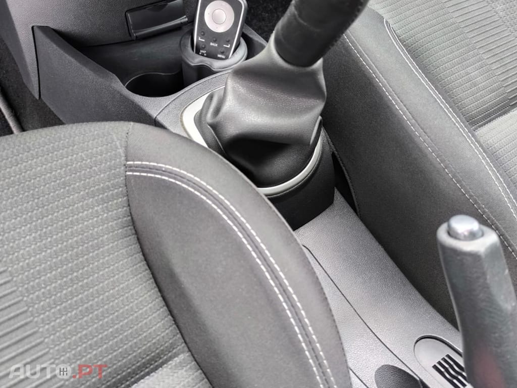 Renault Clio 1.2 16V Privilège Luxe