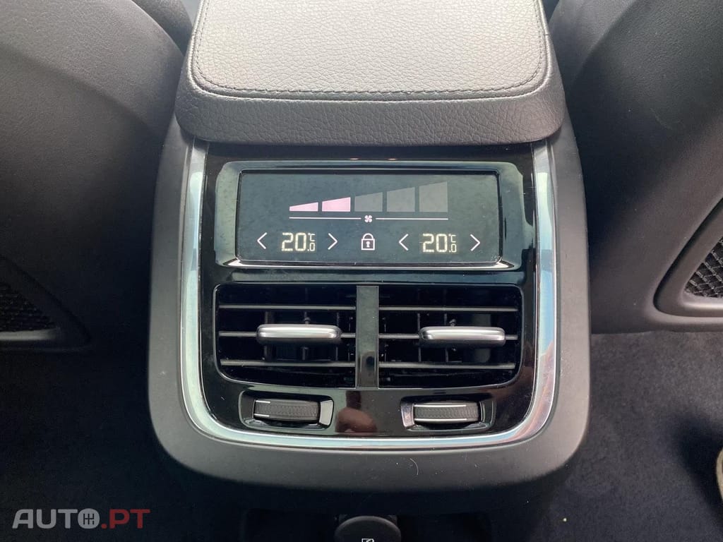 Volvo XC90 T8 AWD I.V.A DEDUTIVEL
