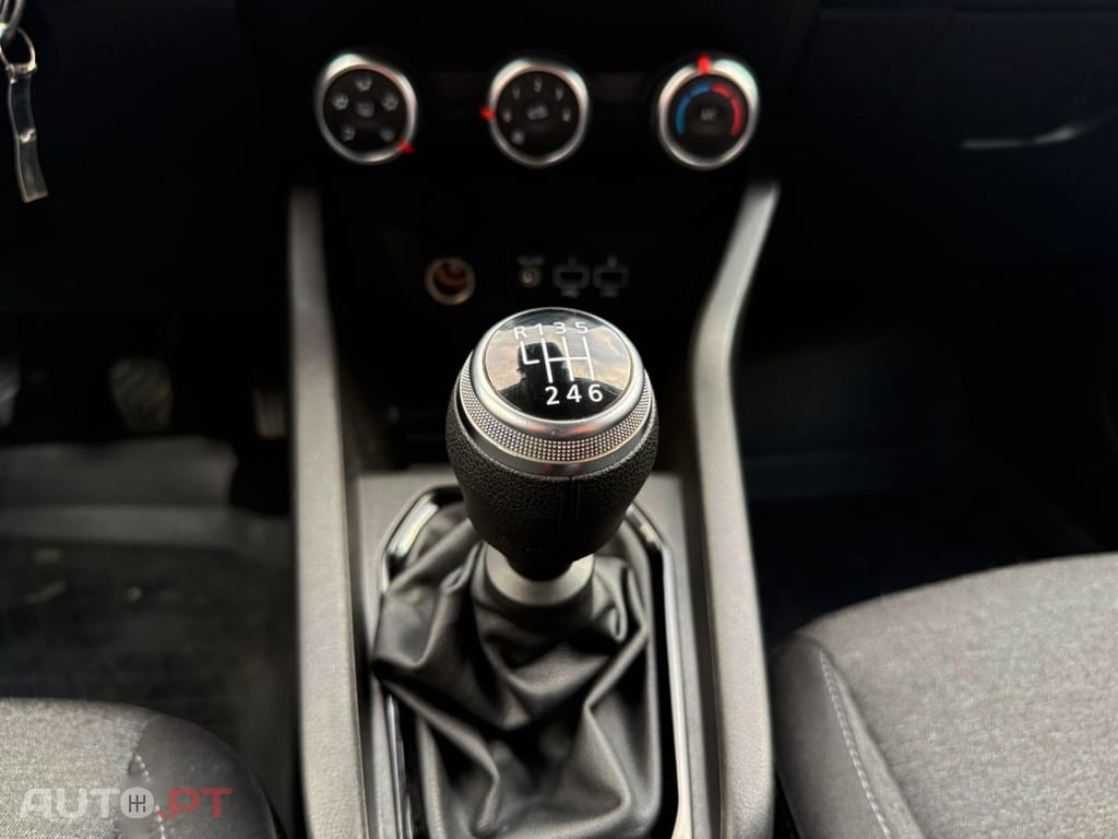 Renault Clio TCe 100 BUSINESS EDITION