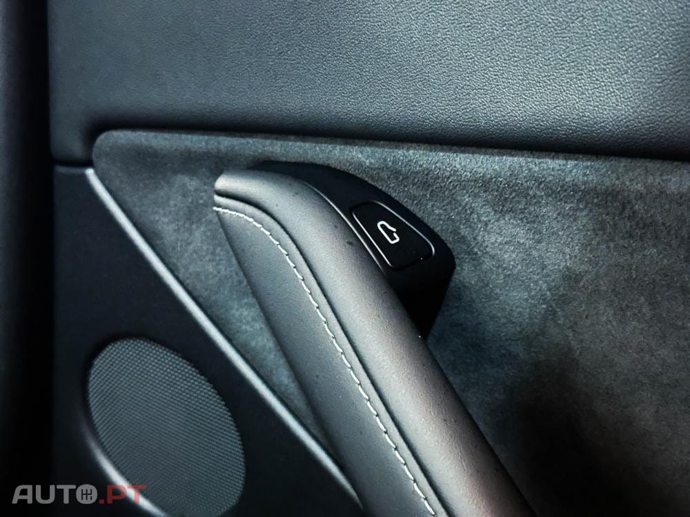 Tesla Model Y Long Range Dual Motor AWD