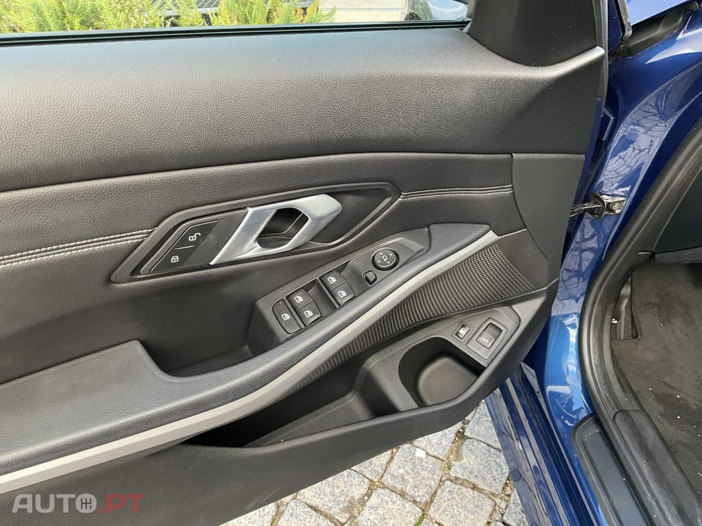 BMW 320 e Touring Line Sport Auto