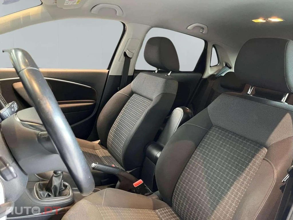 Volkswagen Polo 1.2 Tsi R-LINE