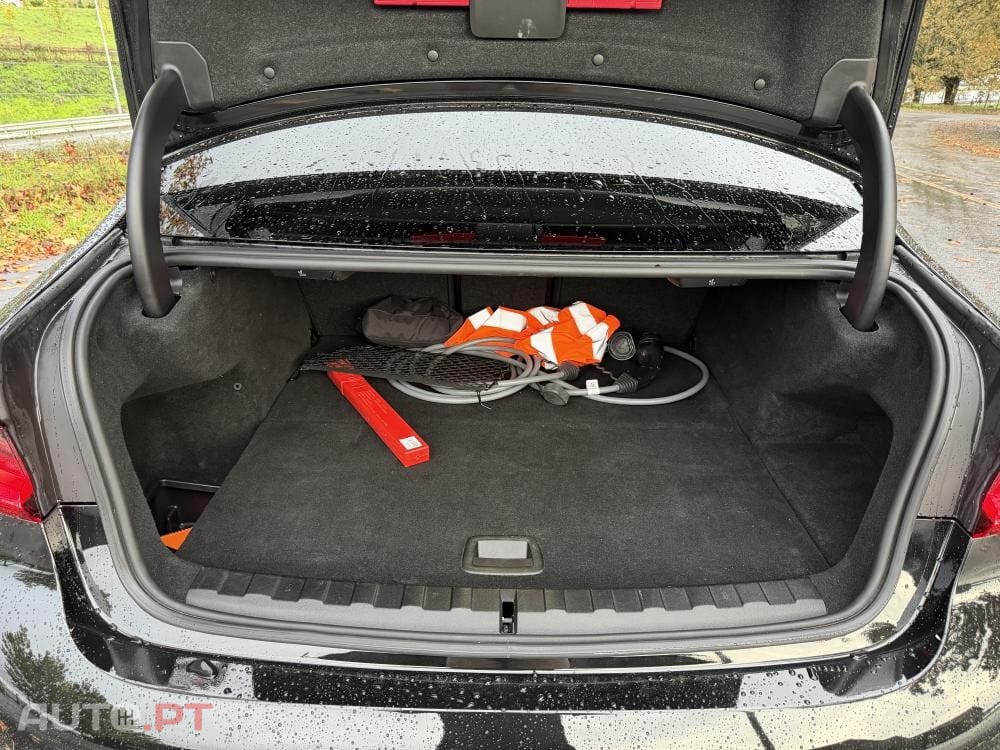 BMW 330 e Pack 50 anos M Auto