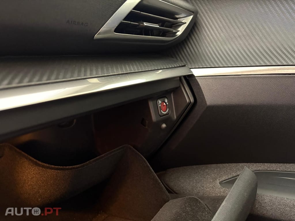 Peugeot 3008 1.5 BlueHDi Active