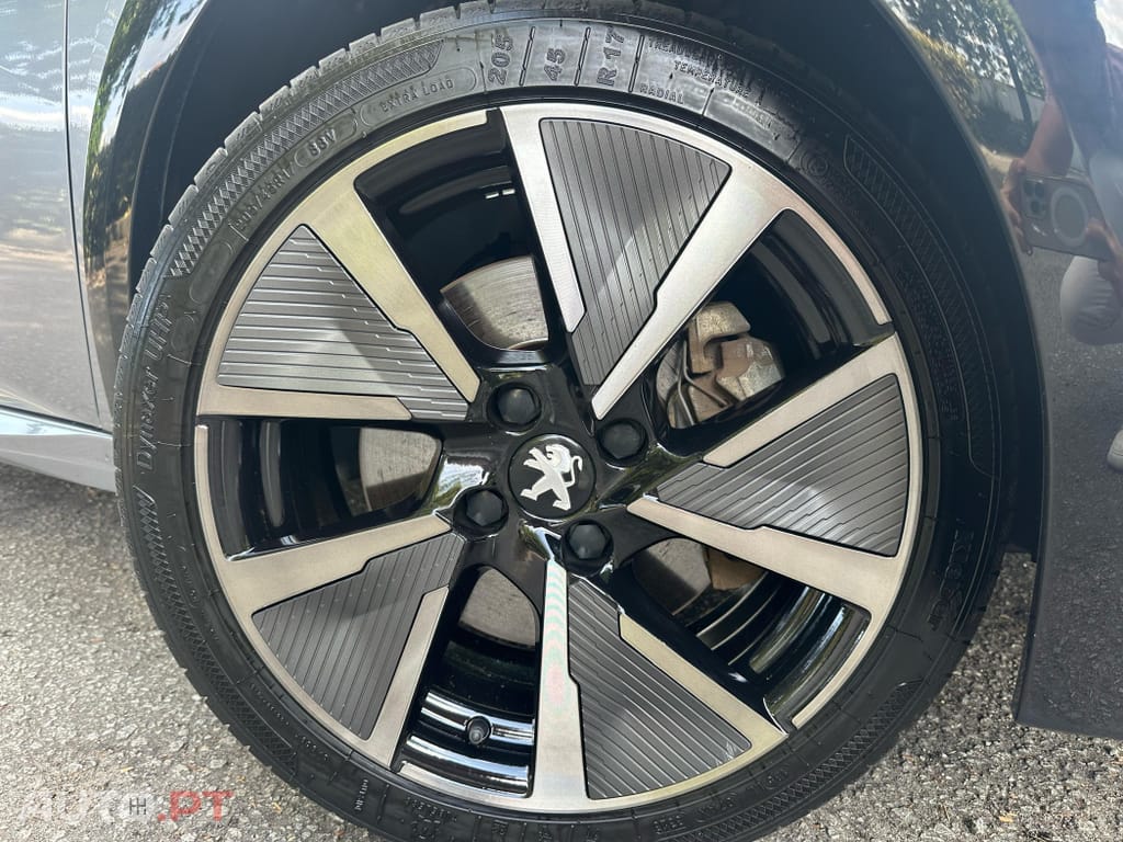 Peugeot E-208 50 kWh GT Pack