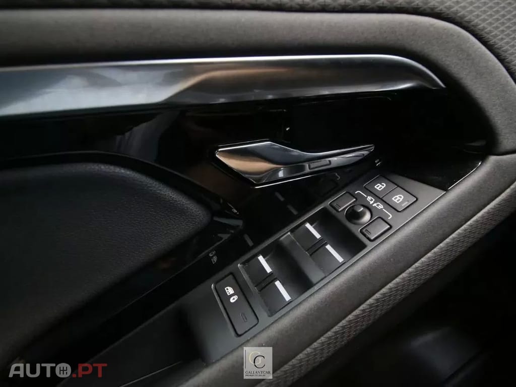 Land Rover Evoque 1.5 P300e AWD Dynamic SE
