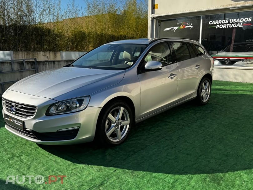 Volvo V60 1.6 D2 Drive Summum Start/Stop — fotografia 9