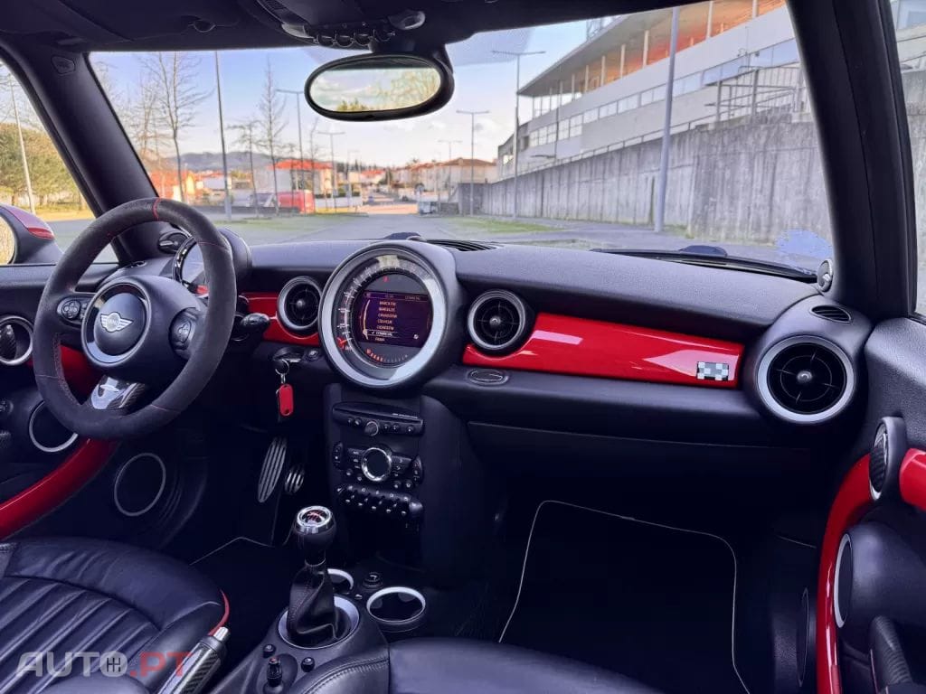 MINI John Cooper Works .