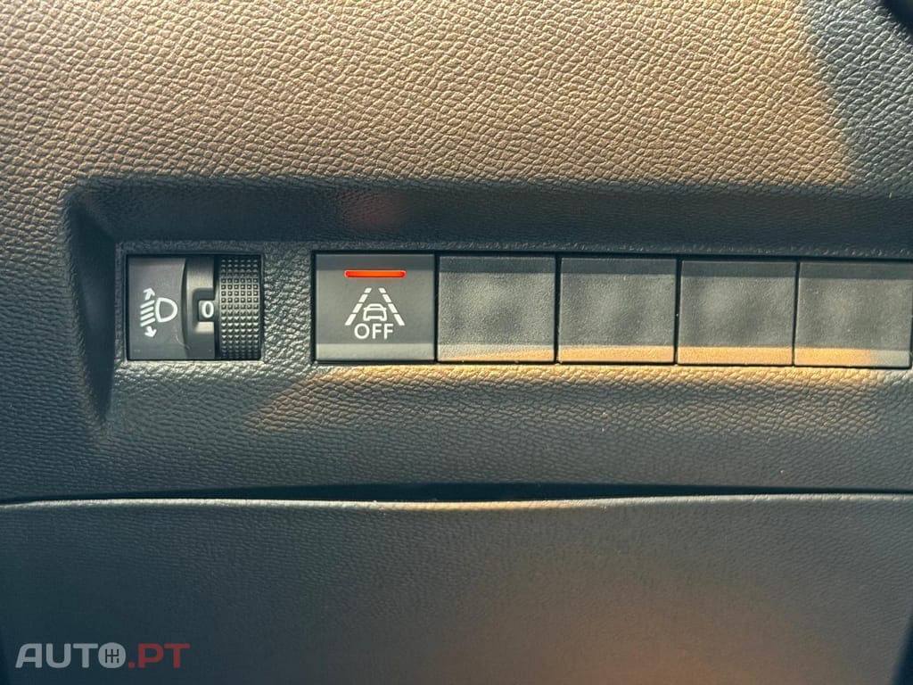 Peugeot 2008 1.2 PureTech Allure