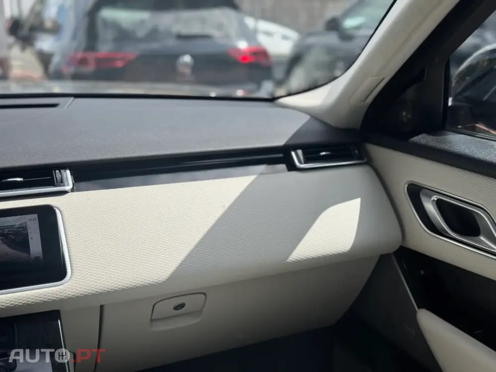 Land Rover Velar 2.0 D200 AWD Dynamic SE