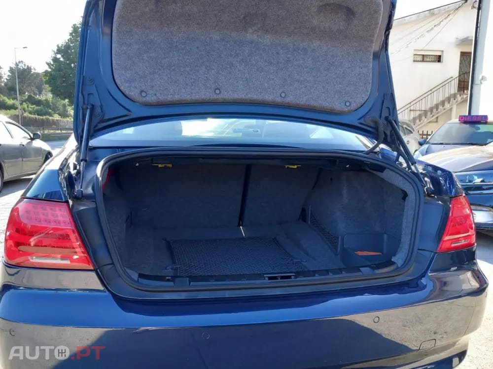 BMW 320 i Coupe