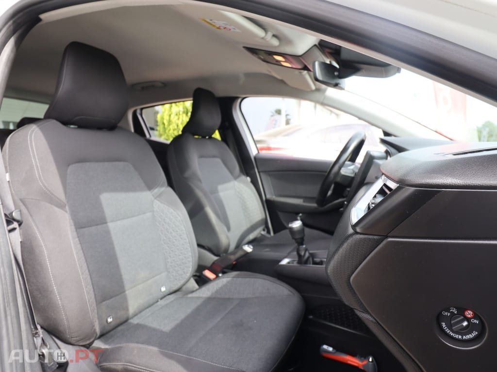 Renault Clio 1.5 Blue dCi Intens — fotografia 10