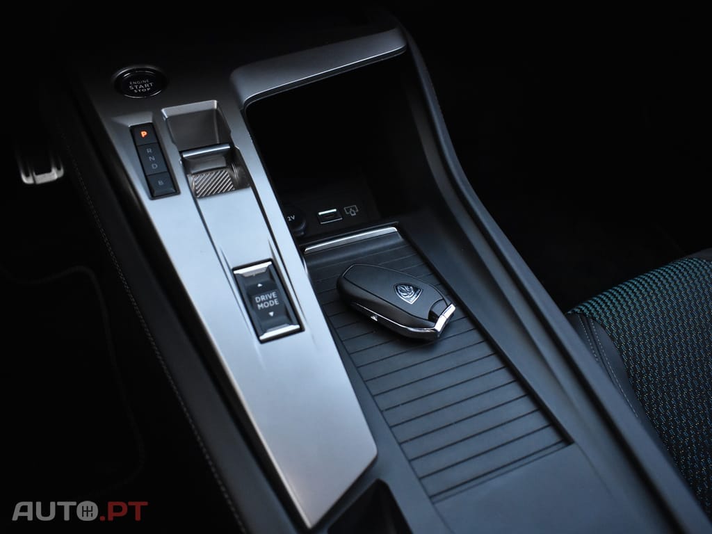 Peugeot E-308 54 kWh GT