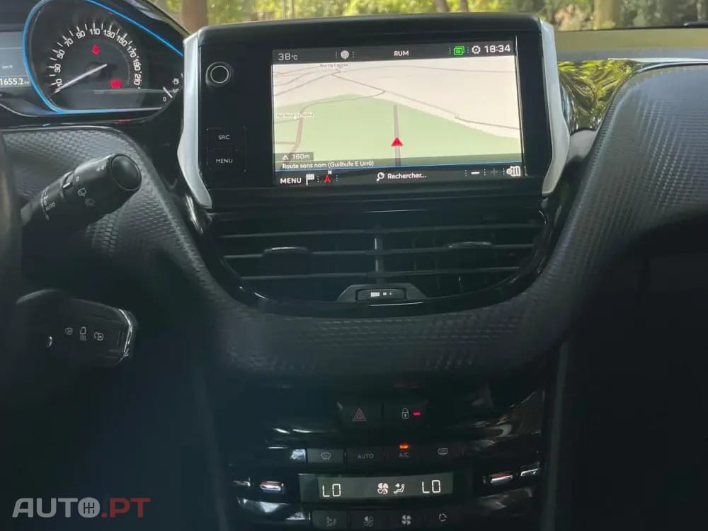 Peugeot 2008 1.2 PureTech Allure