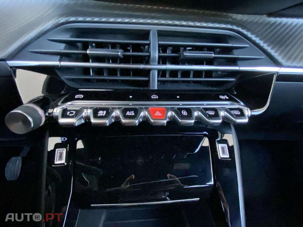 Peugeot 2008 1.2 PureTech Allure