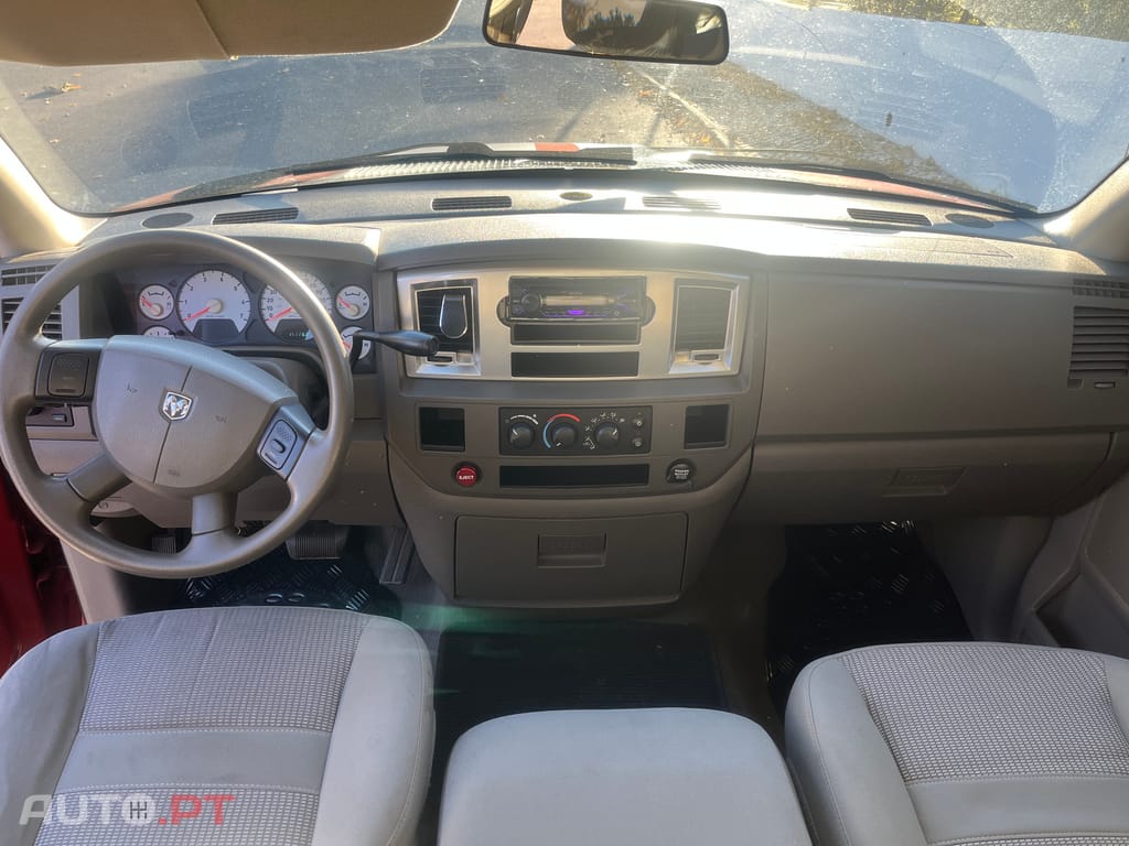 Dodge RAM 4.7 v8 235cv Big Horn Edition