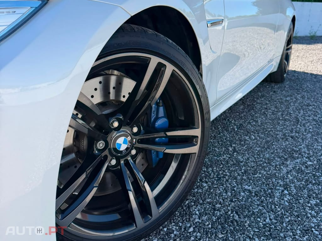 BMW M4 Auto