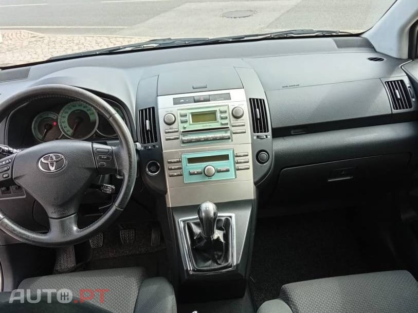 Toyota Corolla Verso 2.0 D-4D