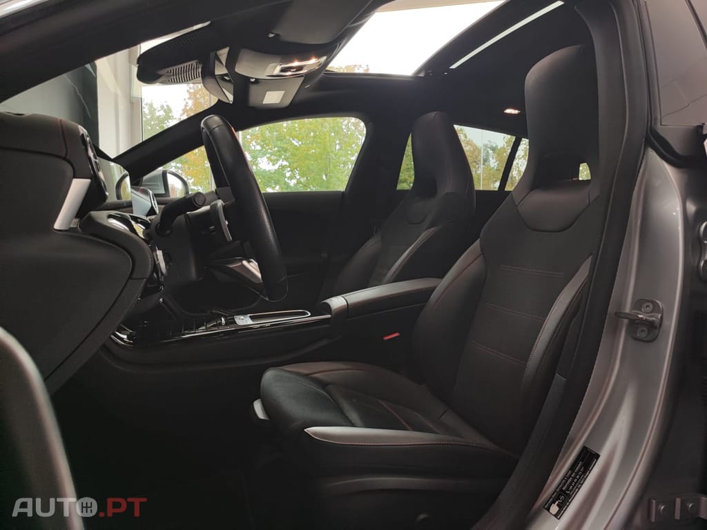 Mercedes-Benz CLA 250 e AMG Hibrido