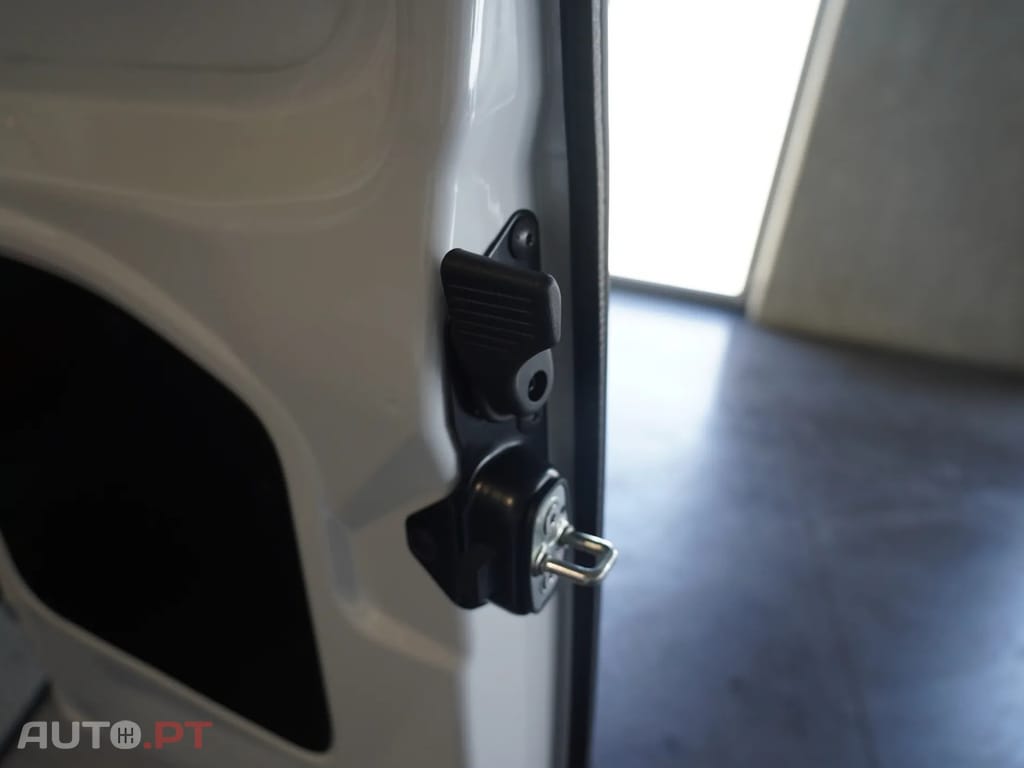 Peugeot E-Partner 50 kWh M Standard