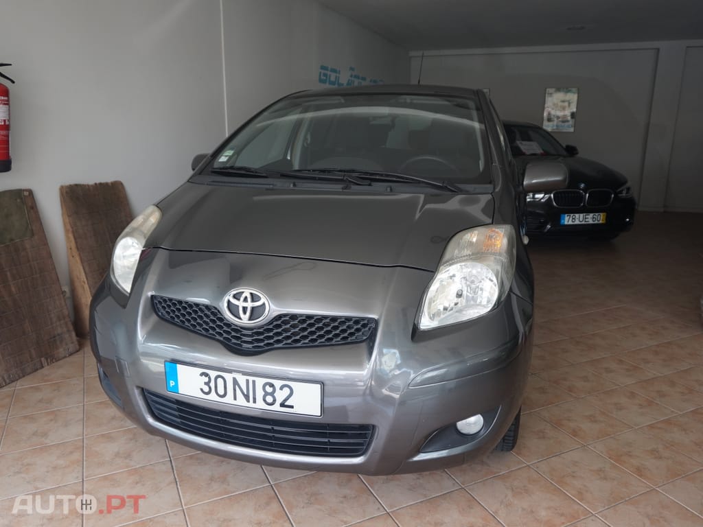 Toyota Yaris 1.0 VVT-i Confort