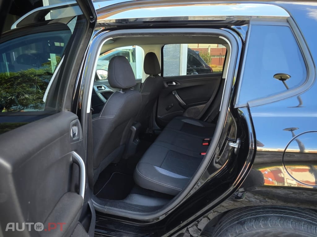 Peugeot 2008 1.6 BlueHDi Style