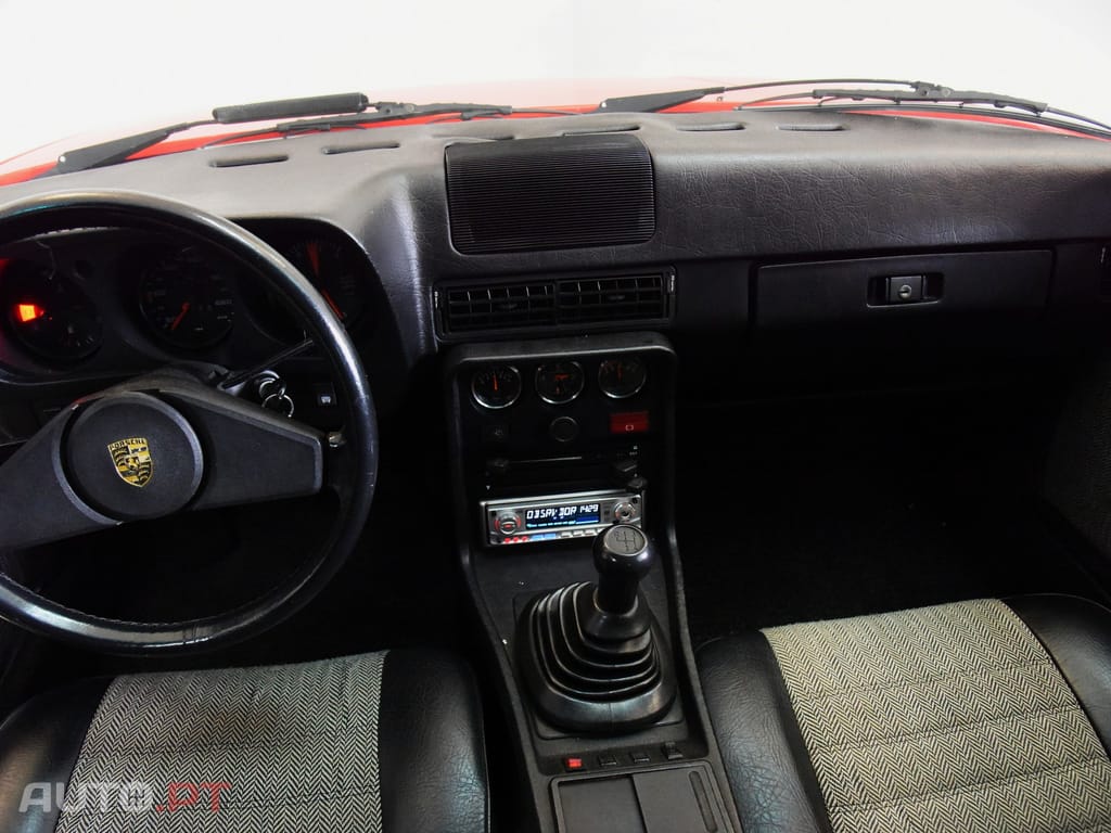 Porsche 924 COUPE 2.0