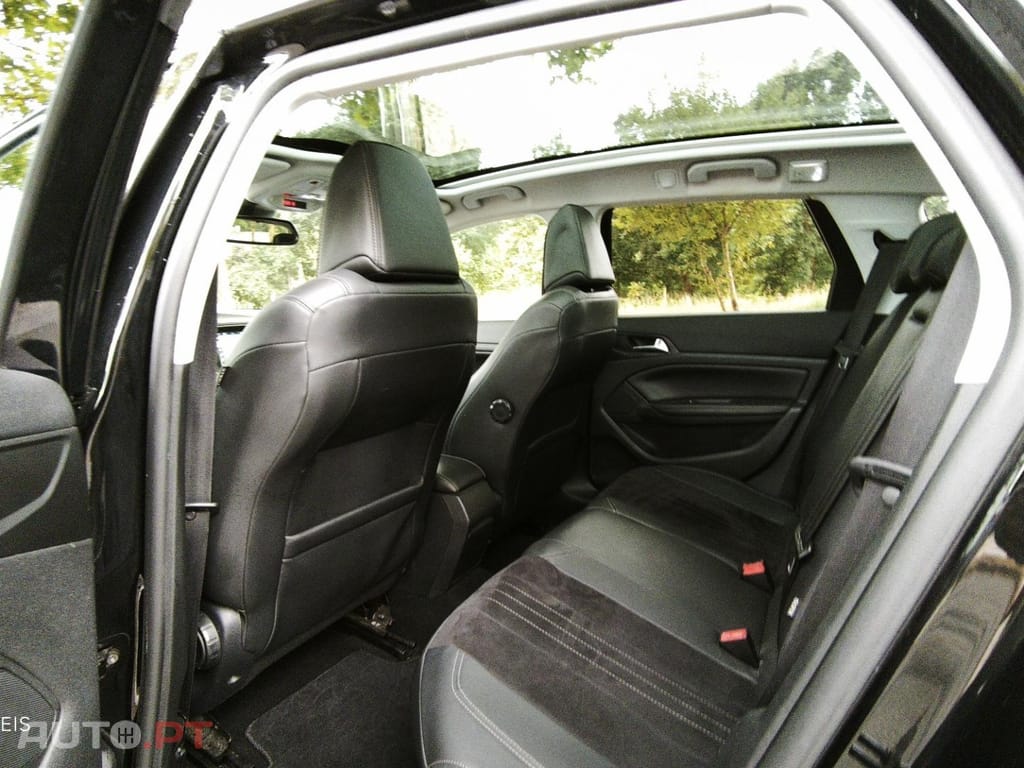 Peugeot 308 1.6 e-HDi Allure J17