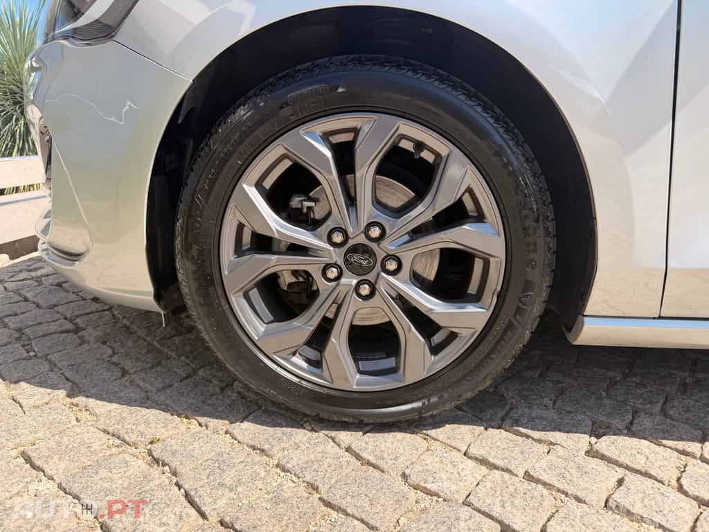 Ford Focus 1.0 EcoBoost MHEV ST-Line