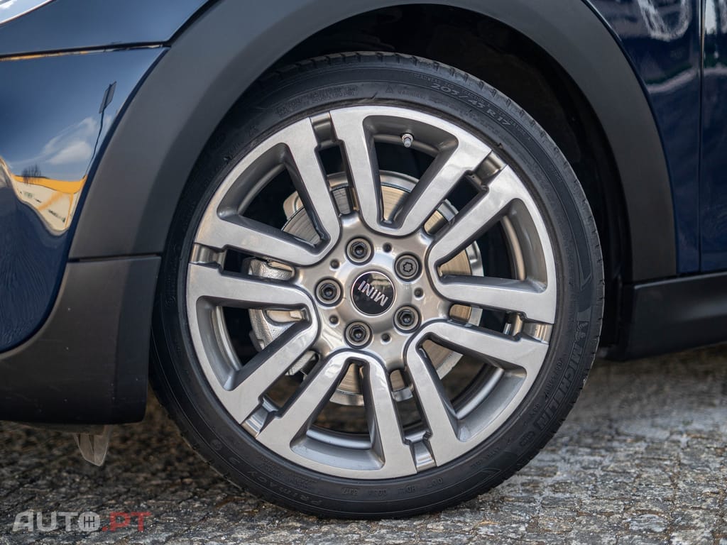 MINI Cooper Cooper D Auto