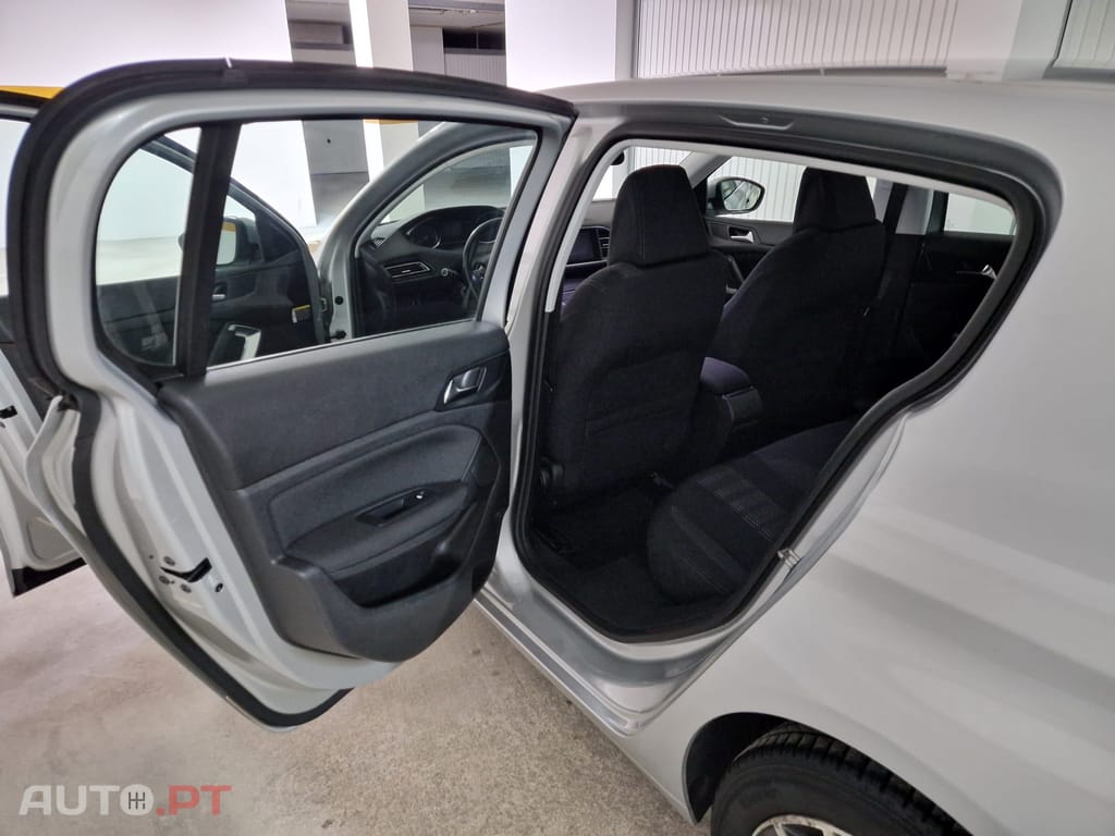 Peugeot 308 1.6 BlueHDi Allure EAT6