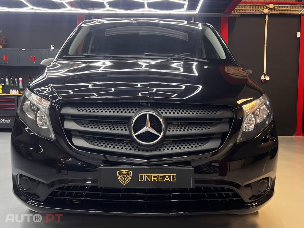 Mercedes-Benz Vito Extra-Longa Aut. SHUTTLE