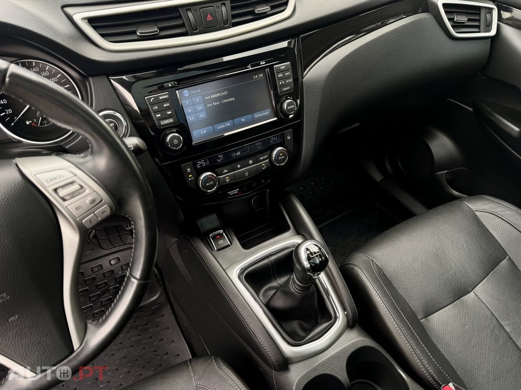 Nissan Qashqai 1.5 dCi Tekna Pele