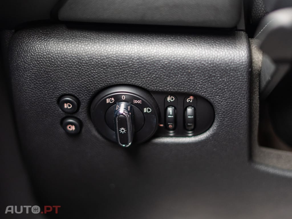 MINI Cooper Cooper Premium JCW Auto
