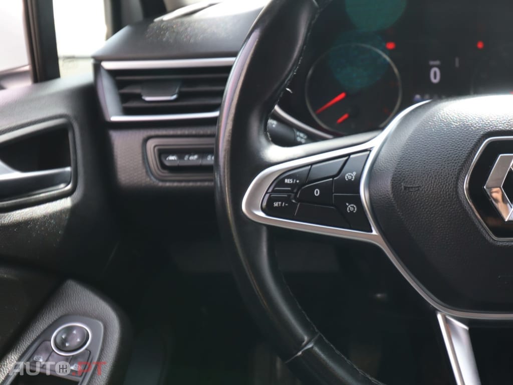 Renault Clio 1.5 Blue dCi Intens — fotografia 13
