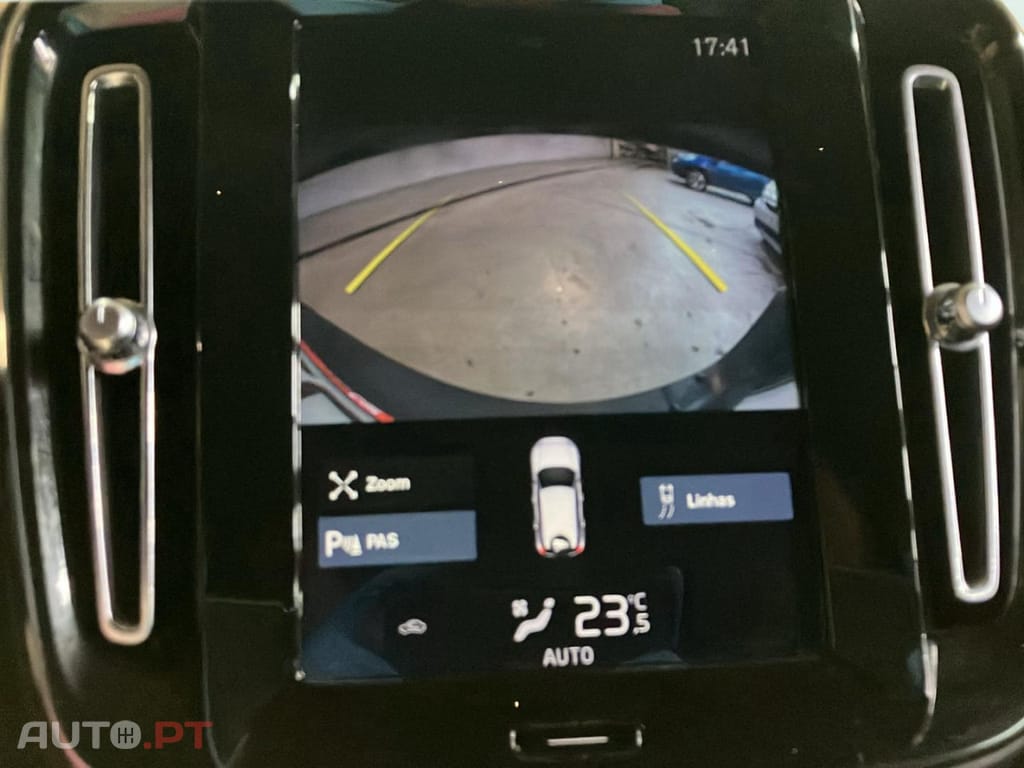 Volvo XC40 1.5 T3 Momentum Plus