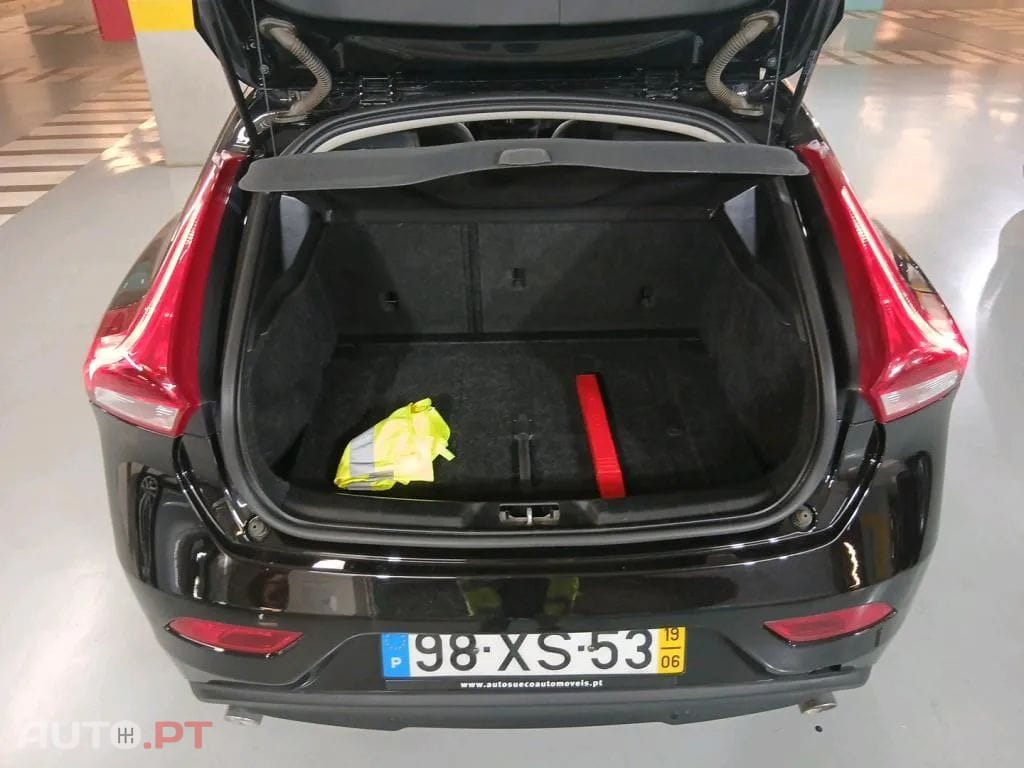 Volvo V40 2.0 D3 Momentum