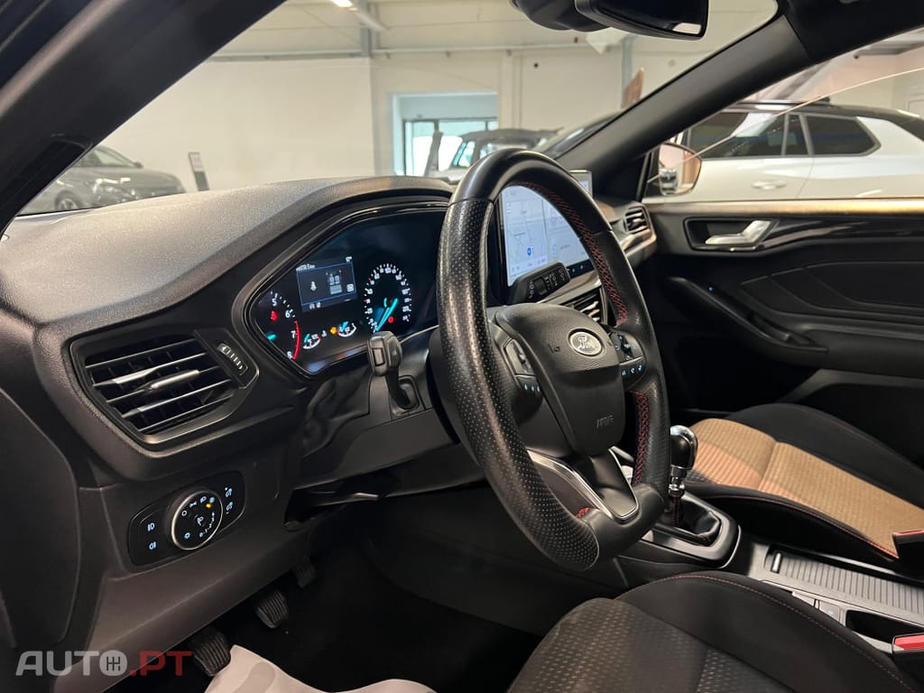 Ford Focus 1.0 EcoBoost MHEV ST-Line