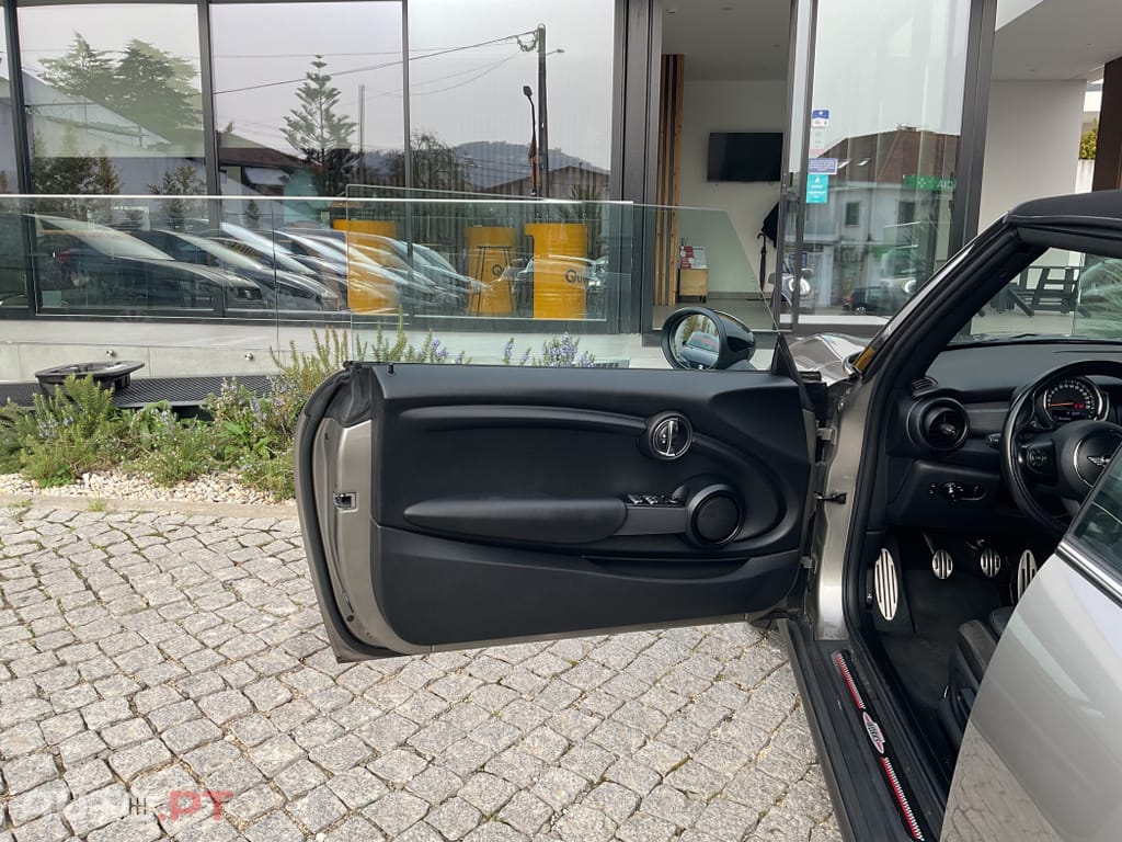 MINI Cabrio Cooper D