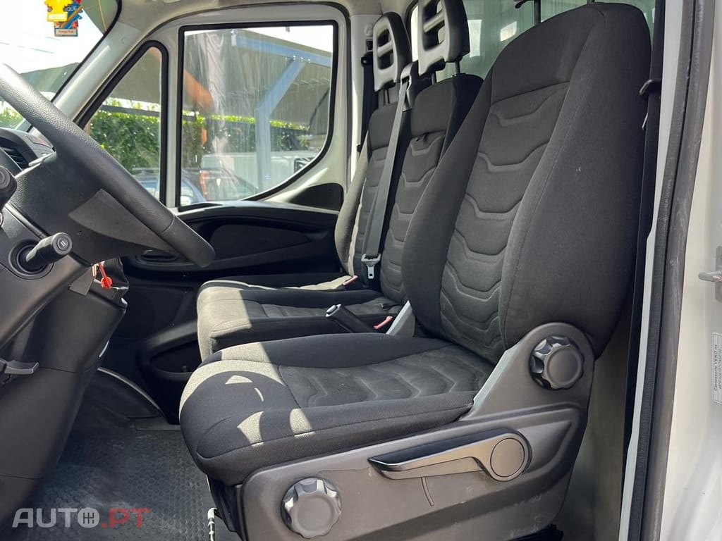 Iveco Daily PLATAFORMA + CONTENTOR