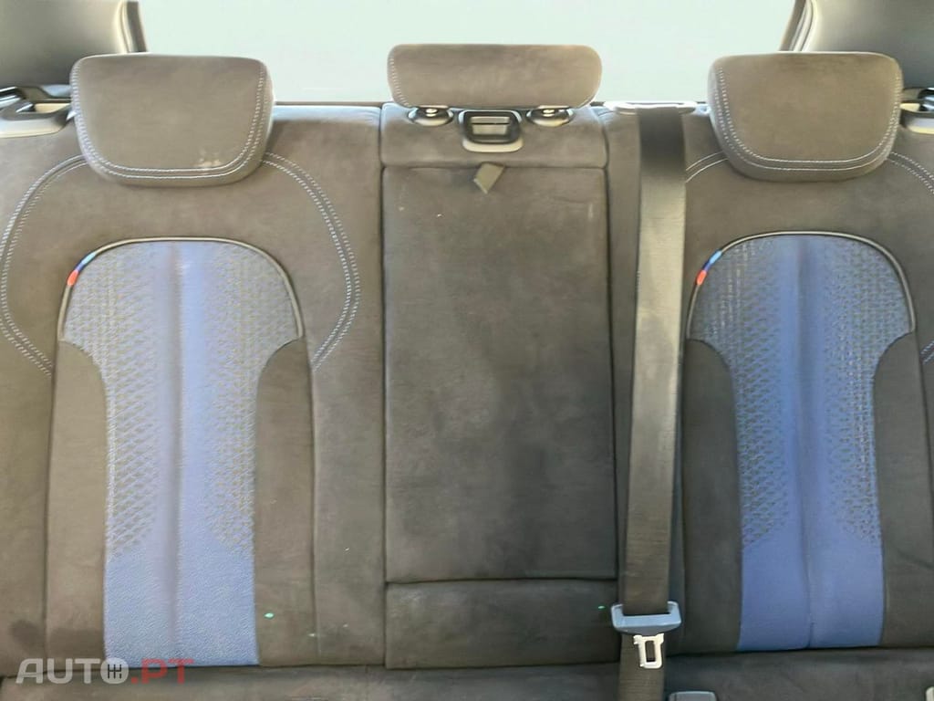 BMW 118 i Pack Desportivo M Auto