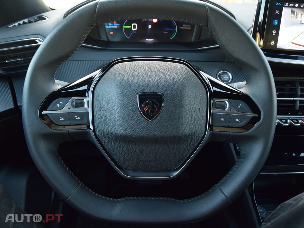 Peugeot E-2008 50 kWh Allure