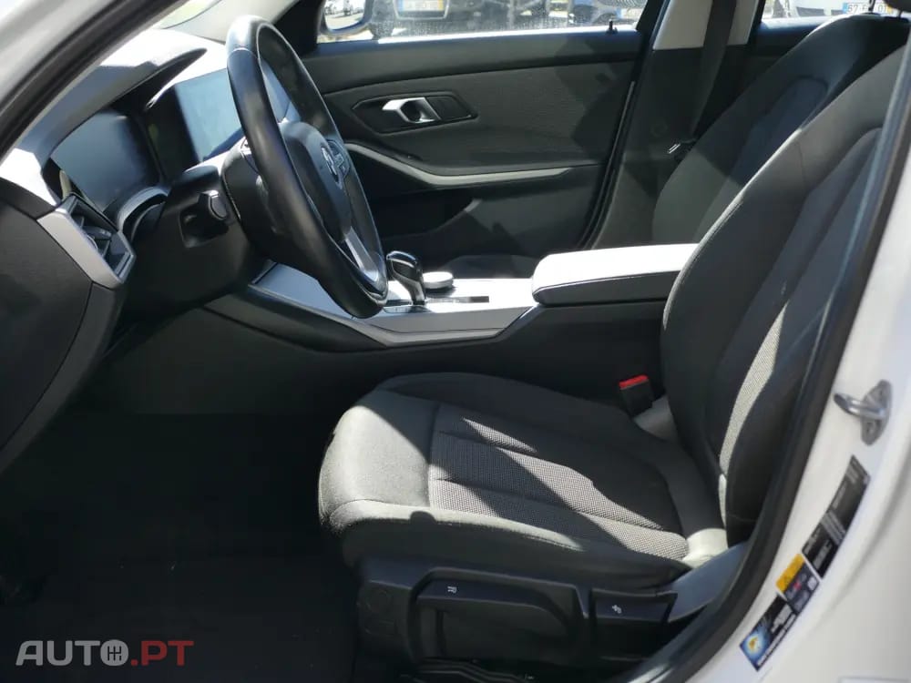 BMW 330 e iPerformance Advantage